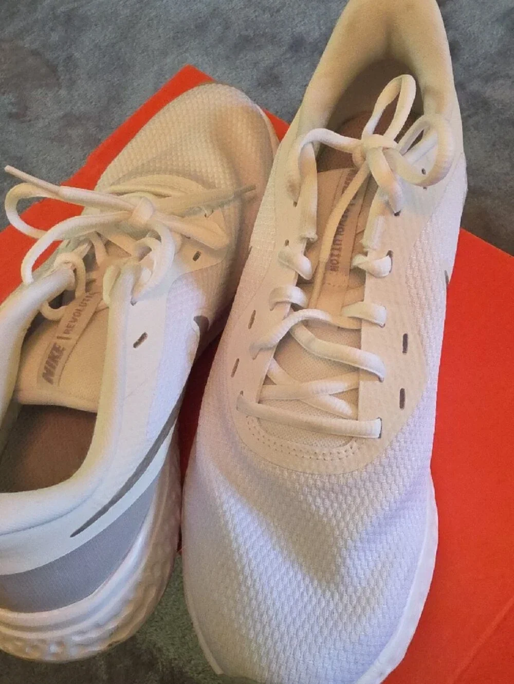 Nike Womens White Sneakers with Metallic Silver Swoosh
